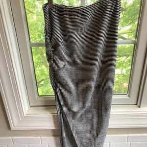 Black and white body con skirt